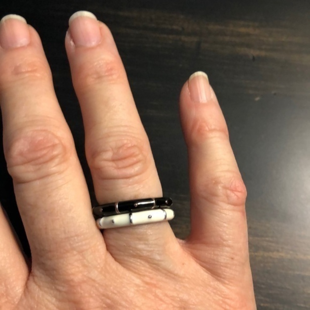Premier Designs Set of 2 Rings
